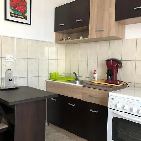 Strada Nerva Traian 11 Bloc M68 Apartament Bukareszt