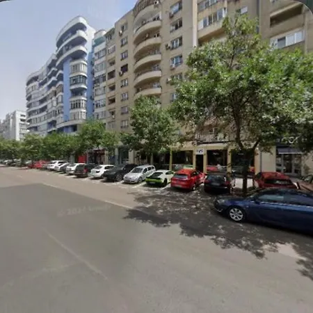 Strada Nerva Traian 11 Bloc M68 *
