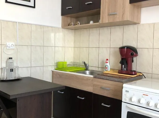 Strada Nerva Traian 11 Daire Bükreş