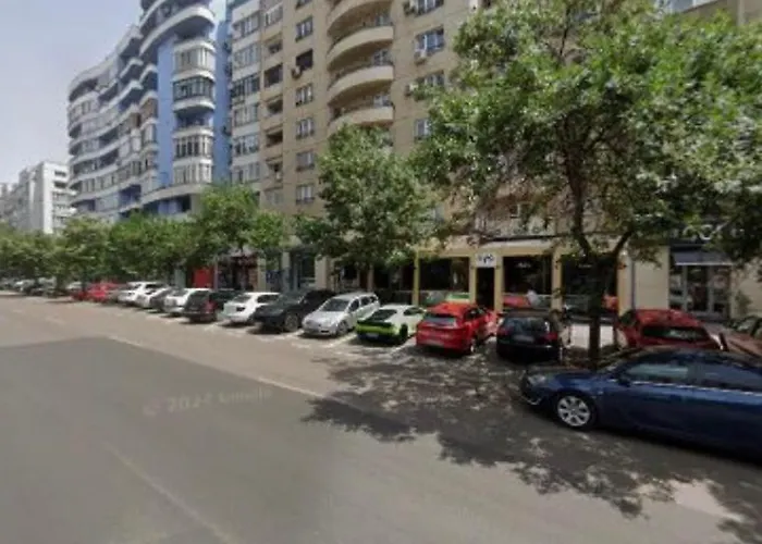 Strada Nerva Traian 11 *